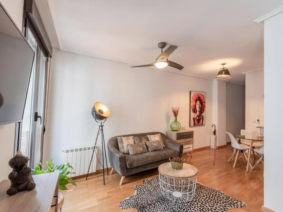 Duplex Cueva De Lobos By Clabao Lejlighed Logroño Eksteriør billede