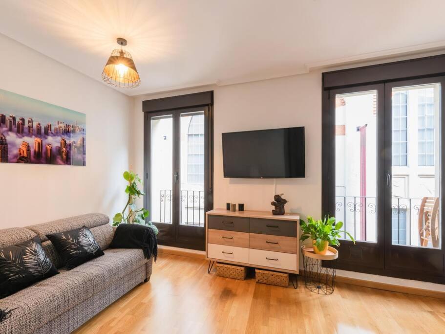 Duplex Cueva De Lobos By Clabao Lejlighed Logroño Eksteriør billede